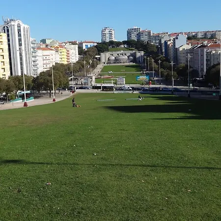 地铁阿拉米达住宅旅馆