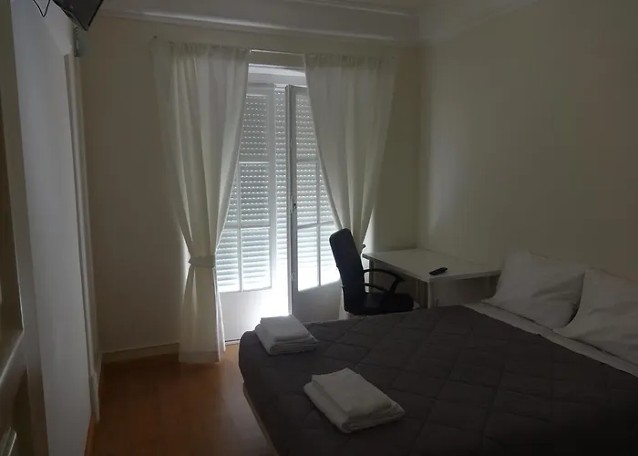 메트로 - 알라메다 게스트하우스 리스본